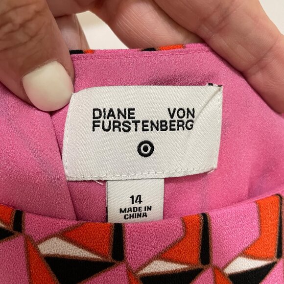 Diane Von Furstenberg Dress Womens 14 Pink Retro Geo Limited Edition Target NEW - Picture 4 of 10